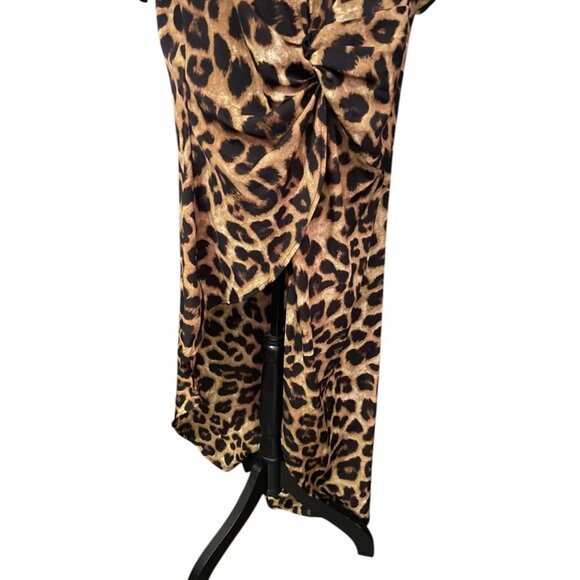 Vonda Asymmetrical Blouse - Picture 2 of 9